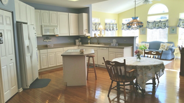 4805 Joyce Ln, Mchenry, IL 60050 photo 7