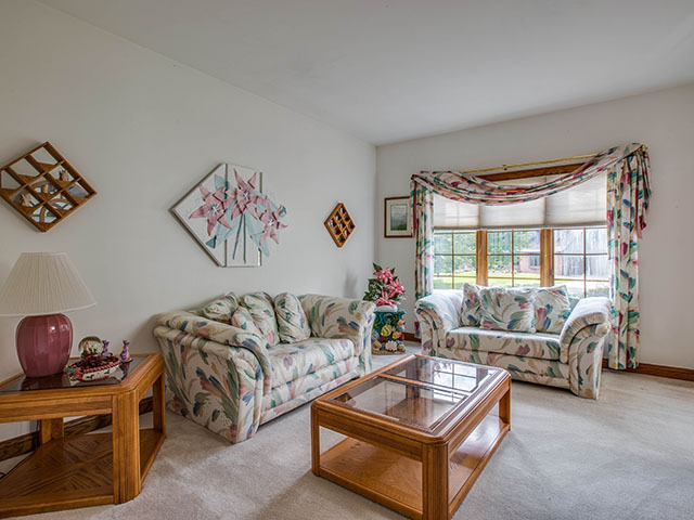 958 La Costa Ave, Bartlett, IL 60103 photo 3