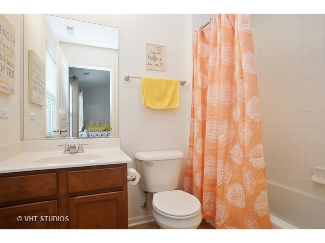1240 Willow Ave, Des Plaines, IL 60016 photo 15