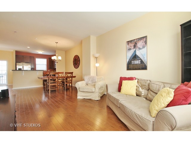 1240 Willow Ave, Des Plaines, IL 60016 photo 10