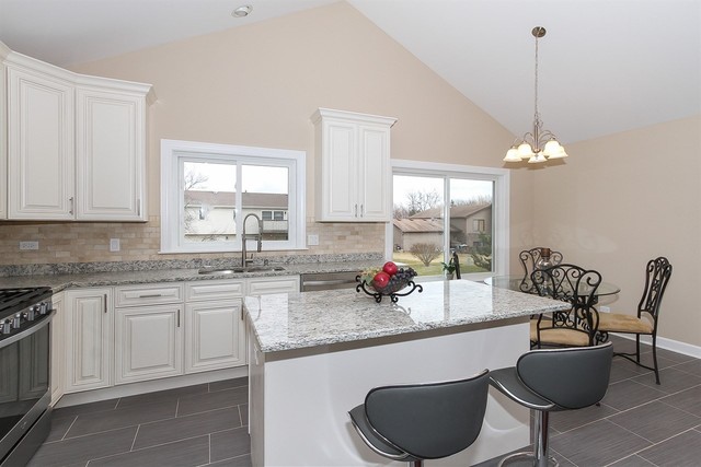 489 Harvard Ln, Bartlett, IL 60103 photo 10
