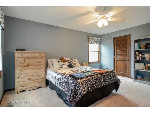 4109 Oaksbury Ln, Rolling Meadows, IL 60008 photo 13