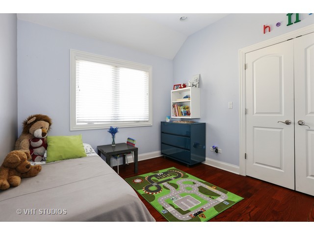 4035 W Patterson Ave, Chicago, IL 60641 photo 13