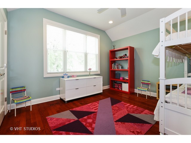 4035 W Patterson Ave, Chicago, IL 60641 photo 12