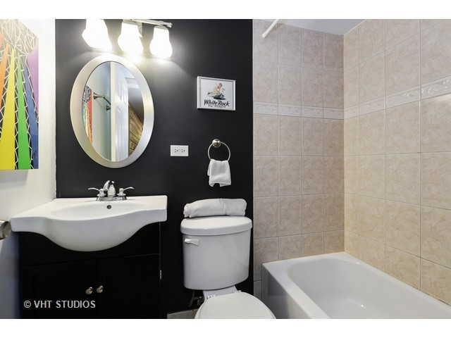 4035 W Patterson Ave, Chicago, IL 60641 photo 16