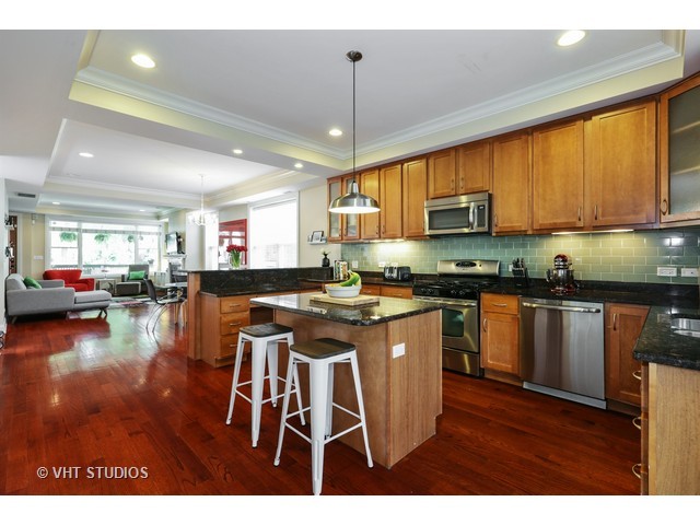 4035 W Patterson Ave, Chicago, IL 60641 photo 5