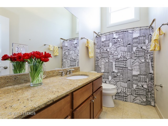 4035 W Patterson Ave, Chicago, IL 60641 photo 15