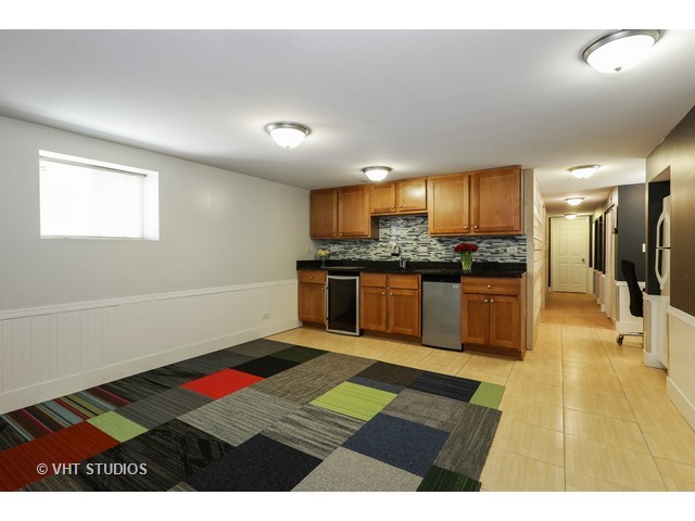 4035 W Patterson Ave, Chicago, IL 60641 photo 7