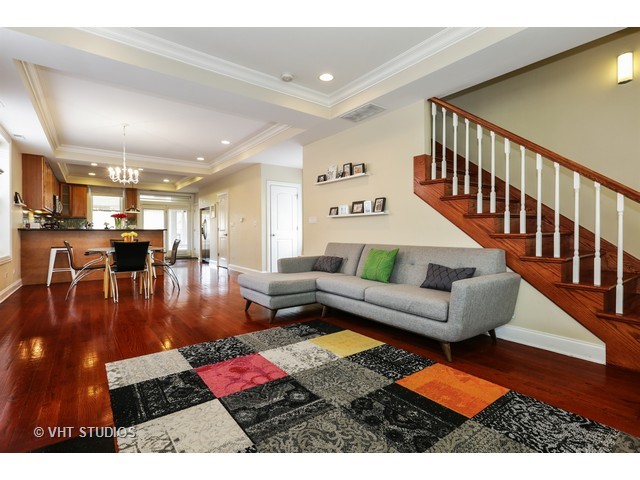 4035 W Patterson Ave, Chicago, IL 60641 photo 3