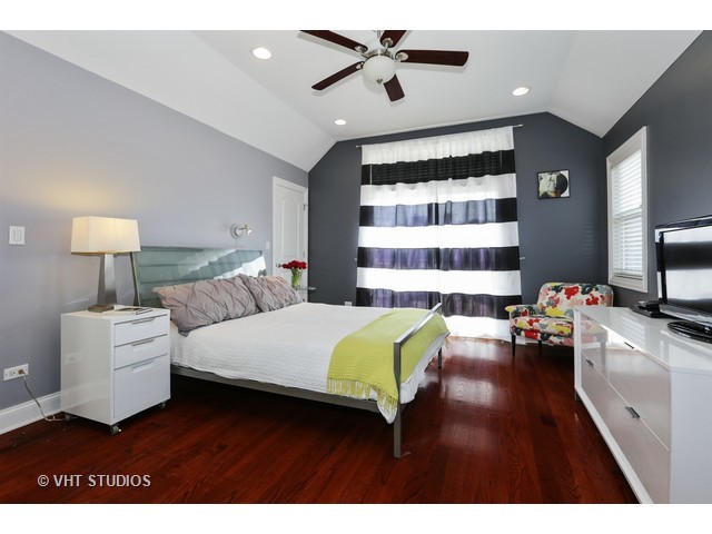 4035 W Patterson Ave, Chicago, IL 60641 photo 9