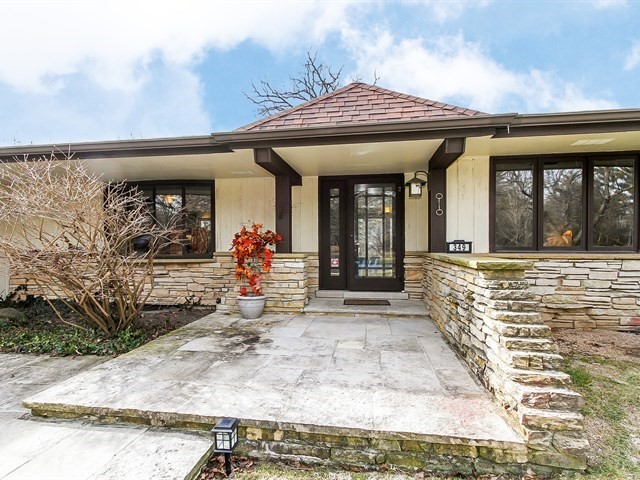 349 Old Sutton Rd, Barrington, IL 60010 photo 4