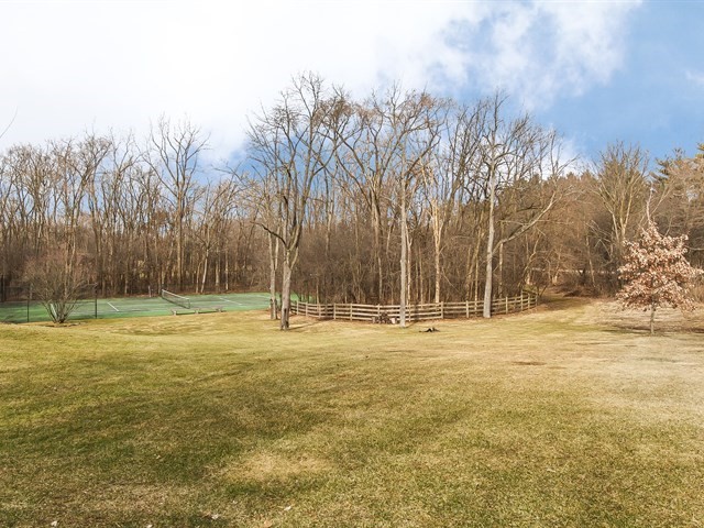 349 Old Sutton Rd, Barrington, IL 60010 photo 3