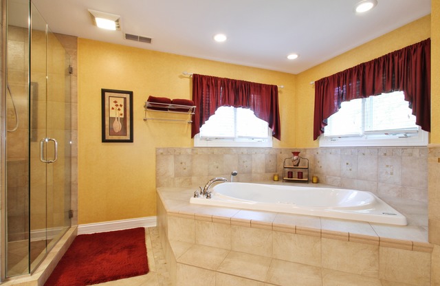 836 Walter Ave, Des Plaines, IL 60016 photo 14