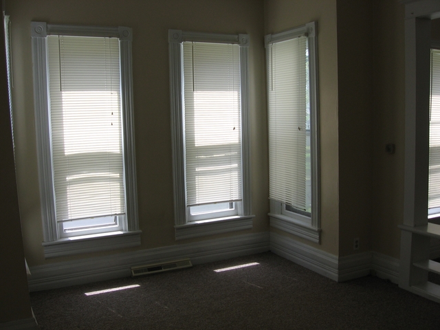 523 Chambers St, Ottawa, IL 61350 photo 9