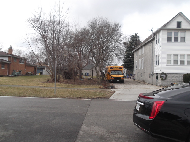 1980 Pine St, Des Plaines, IL 60018 photo 3