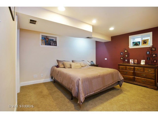 408 Ardmore Rd, Des Plaines, IL 60016 photo 12