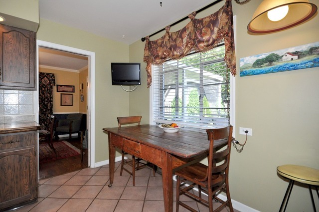 325 Nuttall Rd, Riverside, IL 60546 photo 9