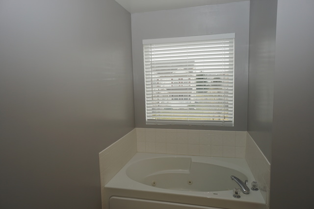 6416 Vail Ridge Dr, Plainfield, IL 60586 photo 9