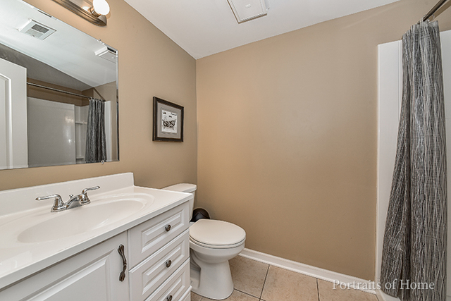 562 Willow Rd, Matteson, IL 60443 photo 10