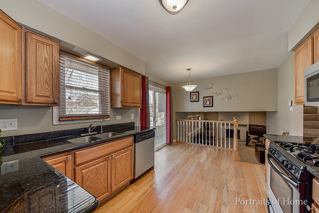 562 Willow Rd, Matteson, IL 60443 photo 5