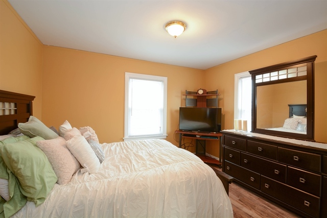 9906 S Artesian Ave, Chicago, IL 60655 photo 6