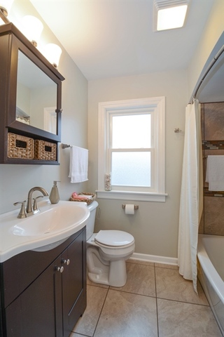 9906 S Artesian Ave, Chicago, IL 60655 photo 7
