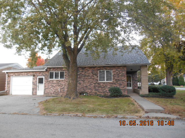 2029 11th St, Peru, IL 61354 photo 1