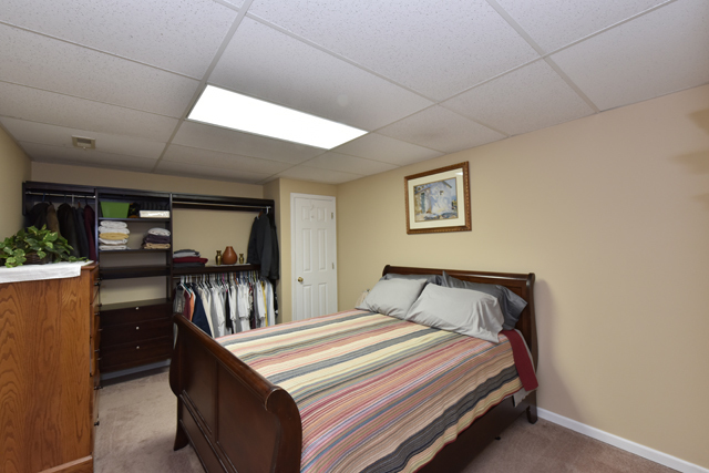 827 Adderly Ln, Gurnee, IL 60031 photo 12