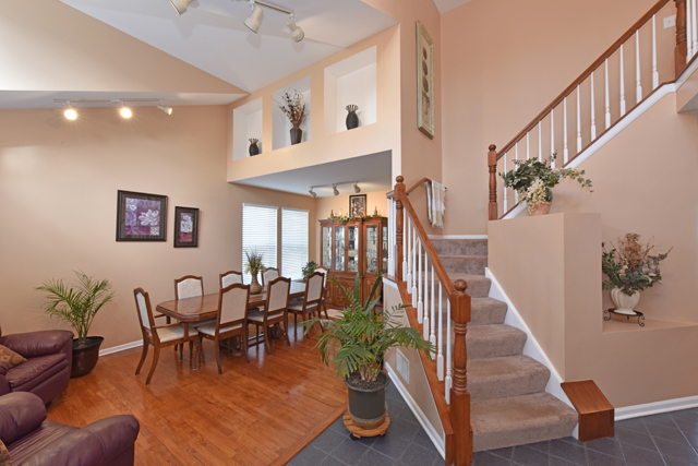 827 Adderly Ln, Gurnee, IL 60031 photo 6