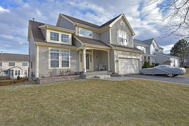 827 Adderly Ln, Gurnee, IL 60031 photo 1