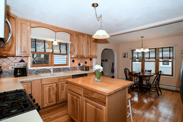 906 N Center St, Mchenry, IL 60050 photo 5