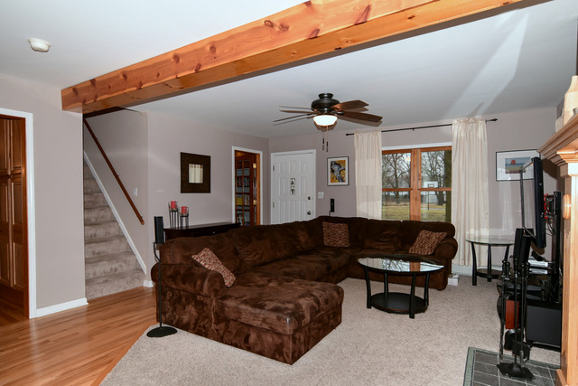 906 N Center St, Mchenry, IL 60050 photo 2