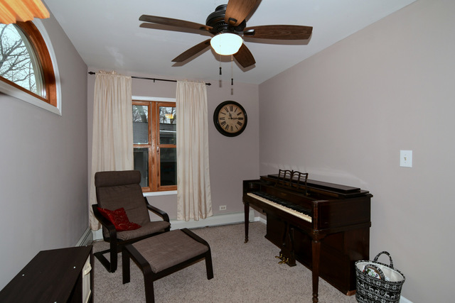 906 N Center St, Mchenry, IL 60050 photo 8