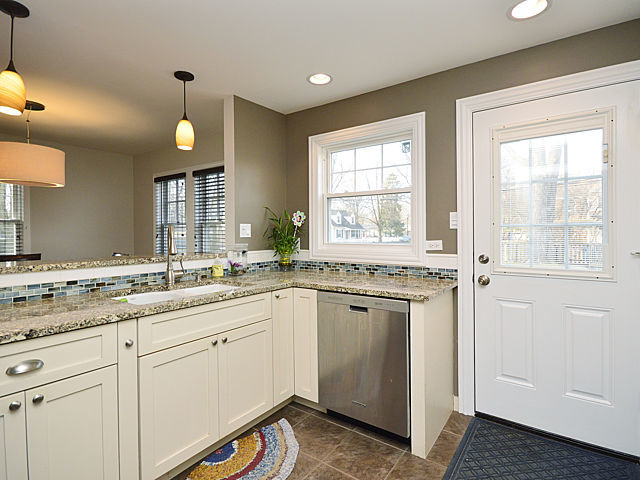 2017 Seward St, Evanston, IL 60202 photo 7