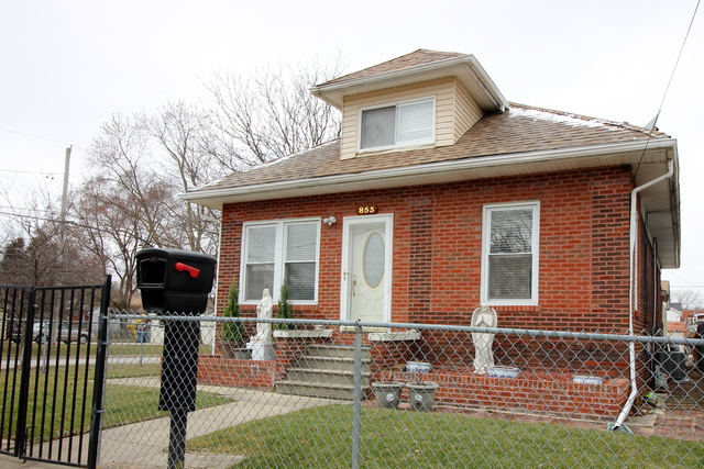 853 Bowditch Ave, Aurora, IL 60506 photo 1