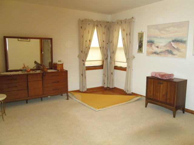 6233 W Devon Ave, Chicago, IL 60646 photo 7