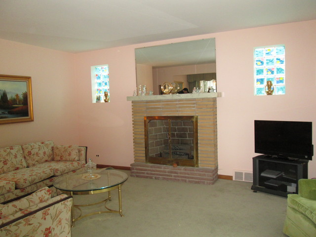 6233 W Devon Ave, Chicago, IL 60646 photo 2