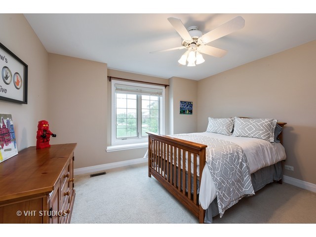 1368 Bennington Ct, Glenview, IL 60026 photo 15