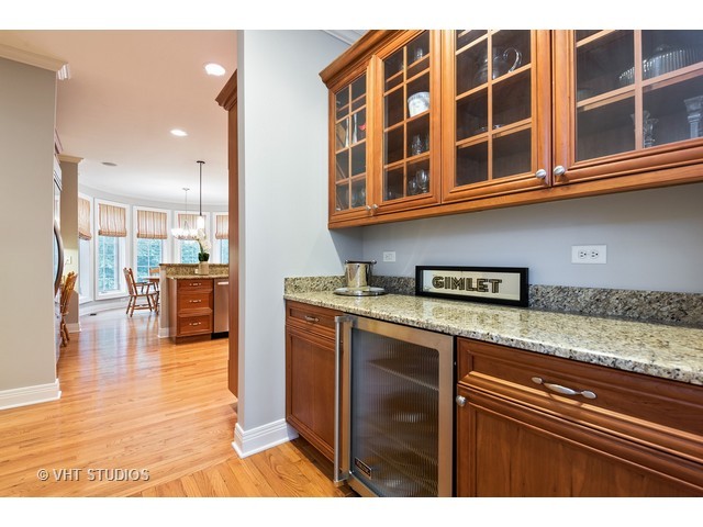 1368 Bennington Ct, Glenview, IL 60026 photo 5