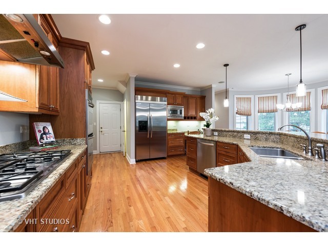 1368 Bennington Ct, Glenview, IL 60026 photo 7