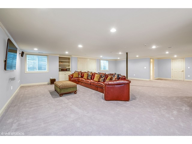 1368 Bennington Ct, Glenview, IL 60026 photo 19