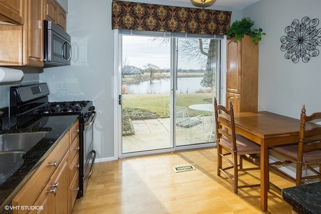 362 Springlake Ln #A, Aurora, IL 60504 photo 7