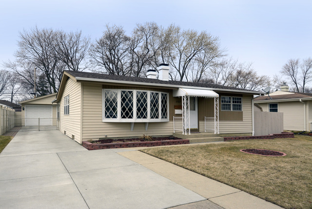 3907 Eagle Ln, Rolling Meadows, IL 60008 photo 1