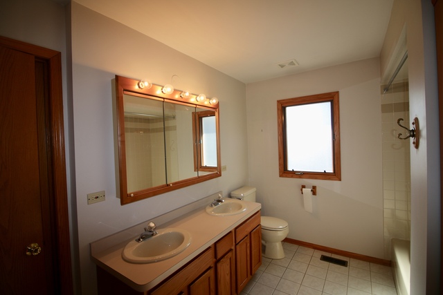 14641 Knox Ave, Midlothian, IL 60445 photo 14