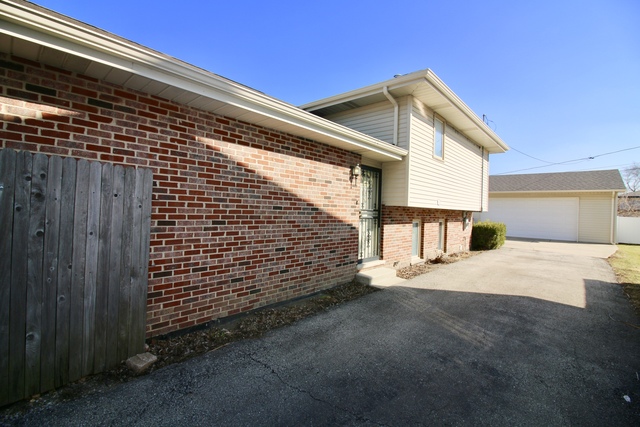 14641 Knox Ave, Midlothian, IL 60445 photo 23