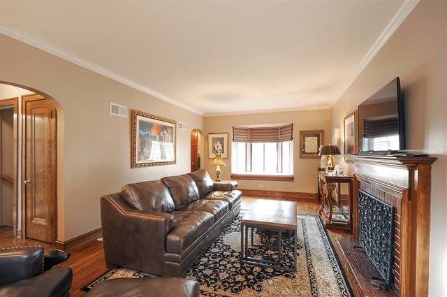 937 Forest Ave, Deerfield, IL 60015 photo 2