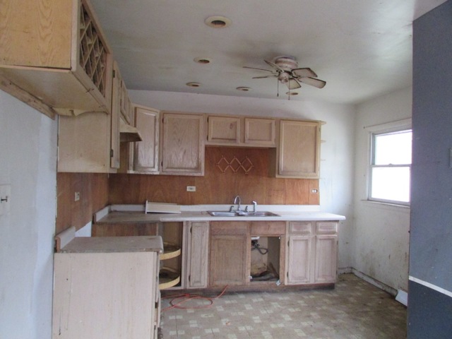 15329 Birch Rd, Markham, IL 60428 photo 4