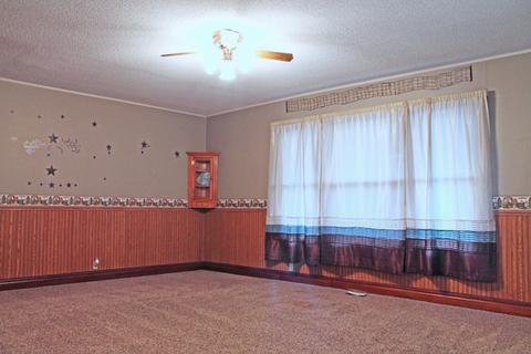 623 E Penn St, Hoopeston, IL 60942 photo 3