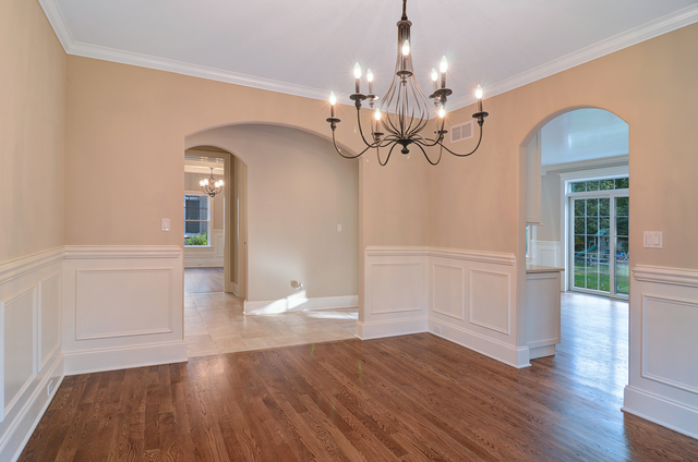 6435 Bentley Ave, Willowbrook, IL 60527 photo 4
