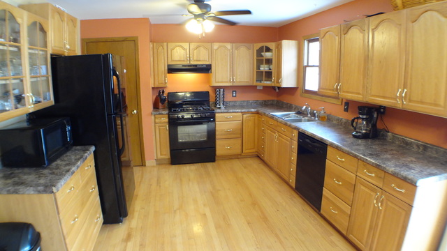 321 8th Ave, Marengo, IL 60152 photo 3